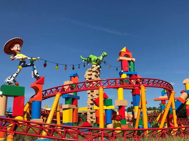 disneyworld toy story land